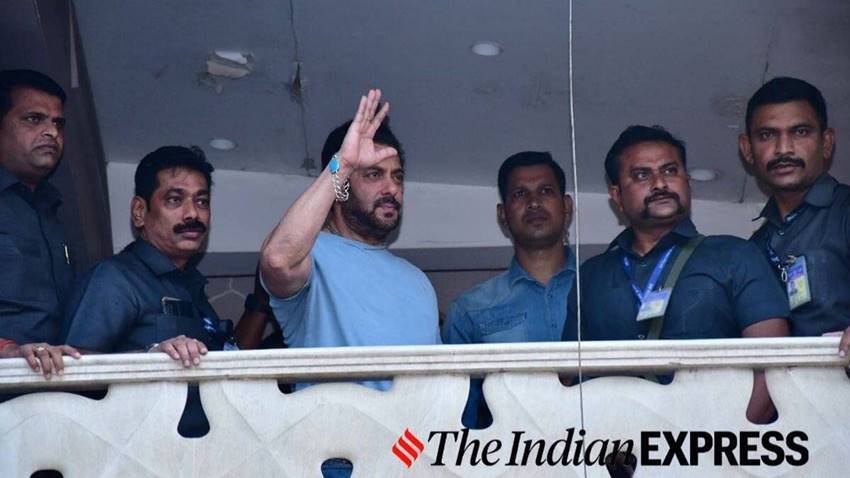 Salman Khan Birthday, Police Lathi Charge