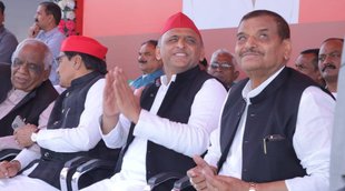 Shivpal with Akhilesh Yadav| Shivpal Yadav| Shivpal Dimple Yaadv|