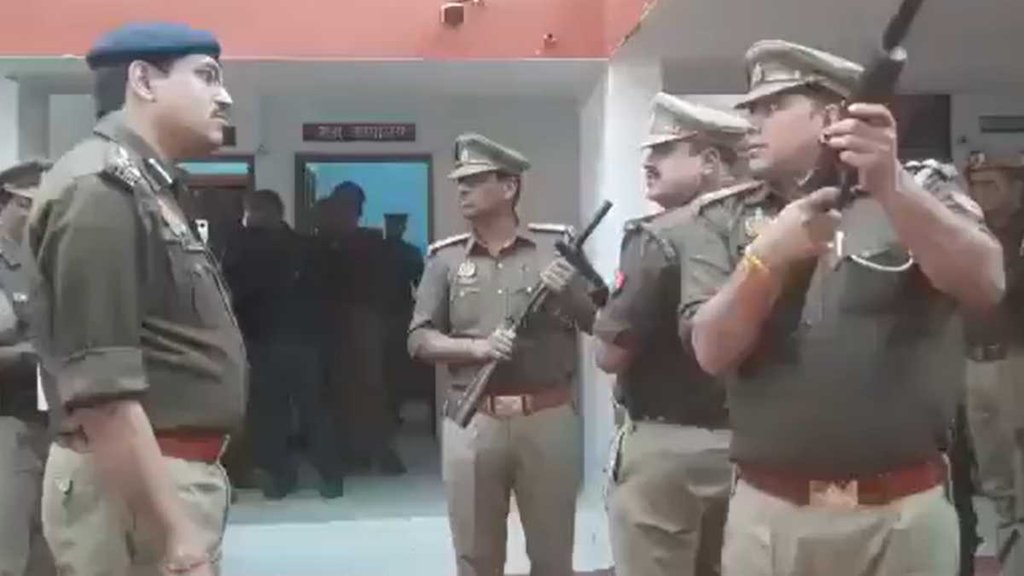UP Police II Viral Video II Basti Mandal DIG