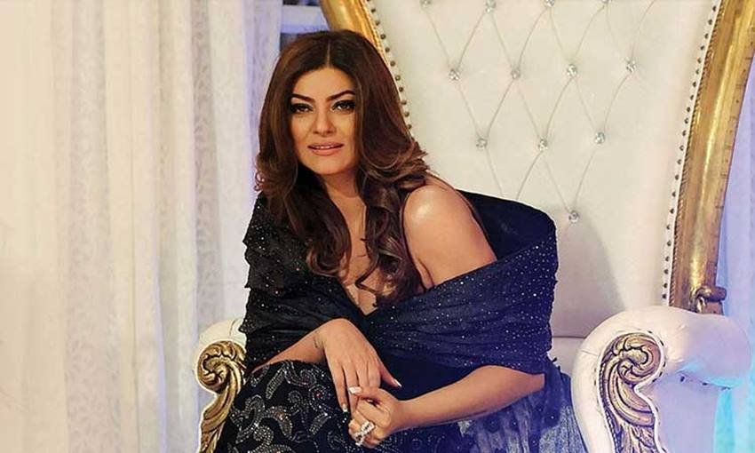 Sushmita Sen: सुष्मिता सेन ने इस साल ललित मोदी संग अपने रिलेशनशिप को पब्लिक किया था। माना ये गया था कि जल्द दोनों शादी करने वाले हैं। हालांकि अगर सुष्मिता शादी करती हैं तो फैंस को साल बदलने का वेट करना होगा। (Photo: Sushmita Sen Instagram)