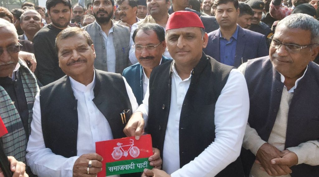 Shivpal Yadav in SP | Shivpal Yadav joins Samajwadi Party | up politics