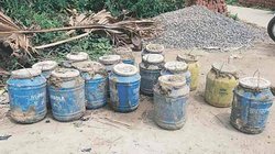 Bihar Hooch Tragedy: राज्यसभा में बिहार शराब कांड पर विपक्ष का बायकॉट, बगहा में एक्साइज-पुलिस टीम पर माफिया का हमला