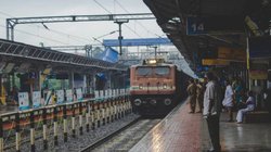 Trains Cancelled Today: 241 ट्रेनों को रेलवे ने किया कैंसिल, देखिये कहीं आपकी ट्रेन भी तो नहीं हुई Cancel