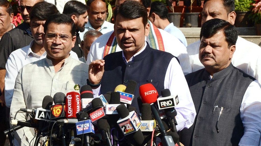 Devendra Fadnavis, Maharashtra, Hindi News