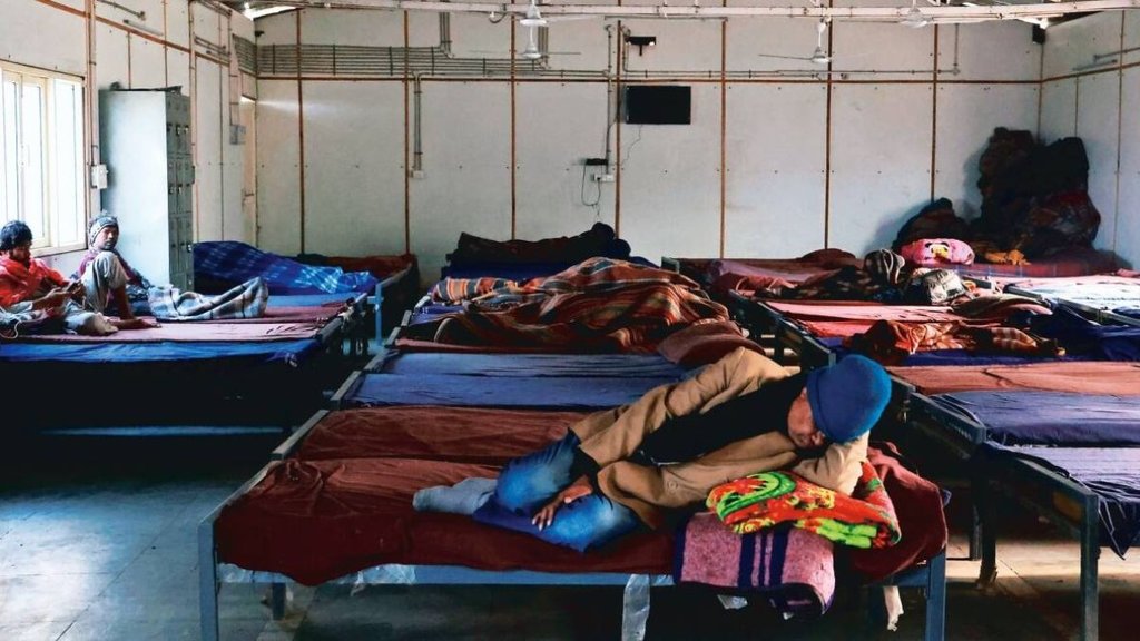 एक आंकड़े के मुताबिक 22 दिसंबर को इन आश्रयों में 7,025 लोग रुके थे। 28 दिसंबर को यह बढ़कर 7,531 पर पहुंच गया था (Amit Mehra/ Praveen Khanna)