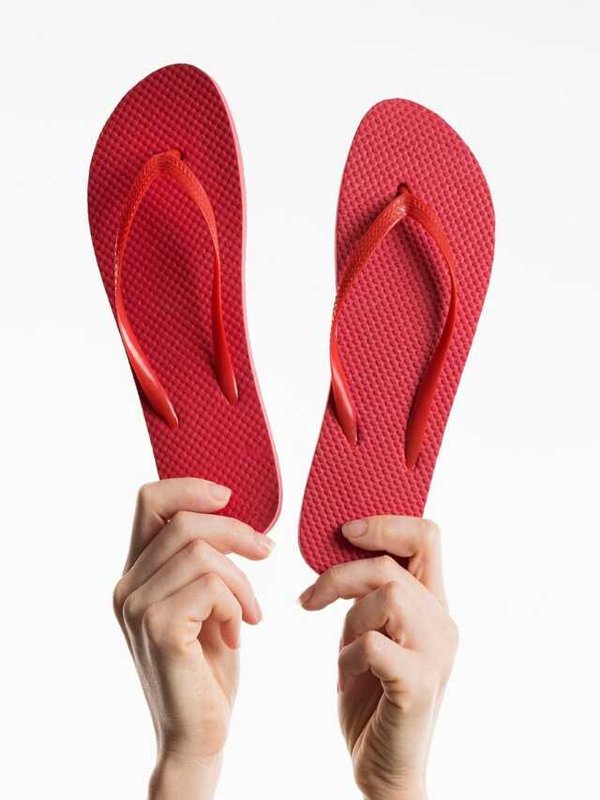 VASTU TIPS RELATED TO SHOES-SLEEPERS