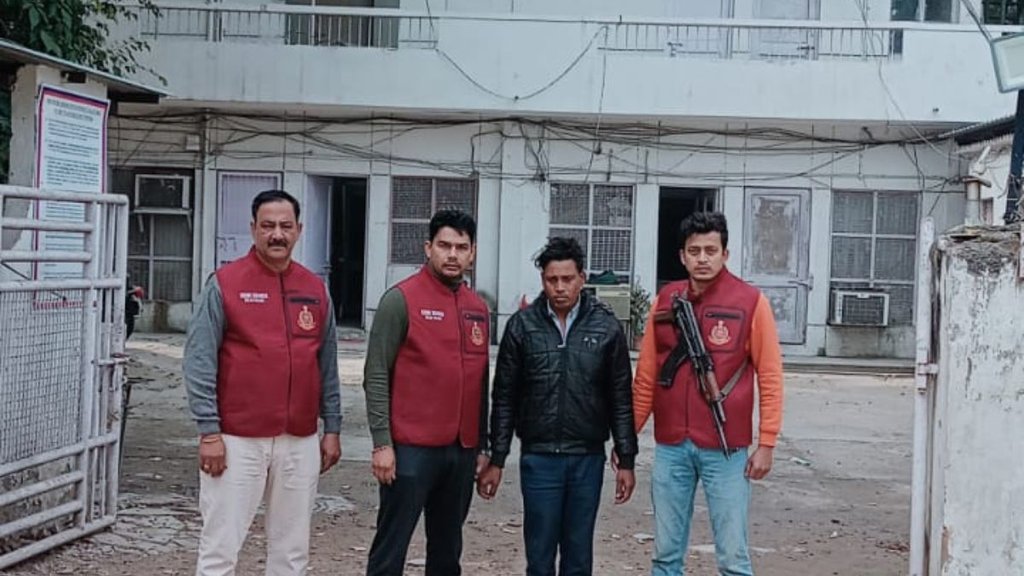 Delhi Police Crime Branch | Ram Babu Mahto | Mastermind of spurious liquor case