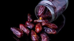 Diabetes: क्या ठंड में मधुमेह रोगी खजूर खा सकते हैं? जानिए क्या हैं इसके फायदे और नुकसान