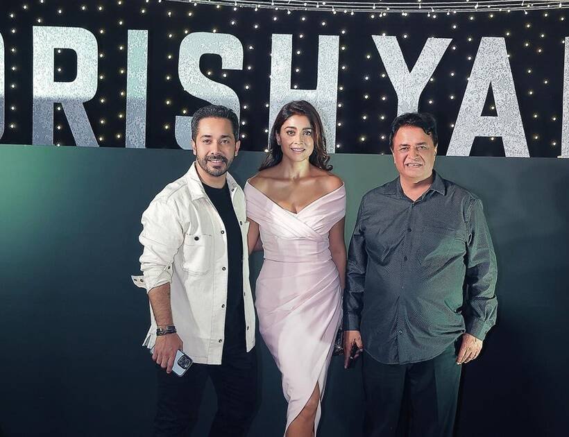 फिल्म के मेकर्स के साथ श्रिया सरन।(Photo: Shriya Saran/Instagram)