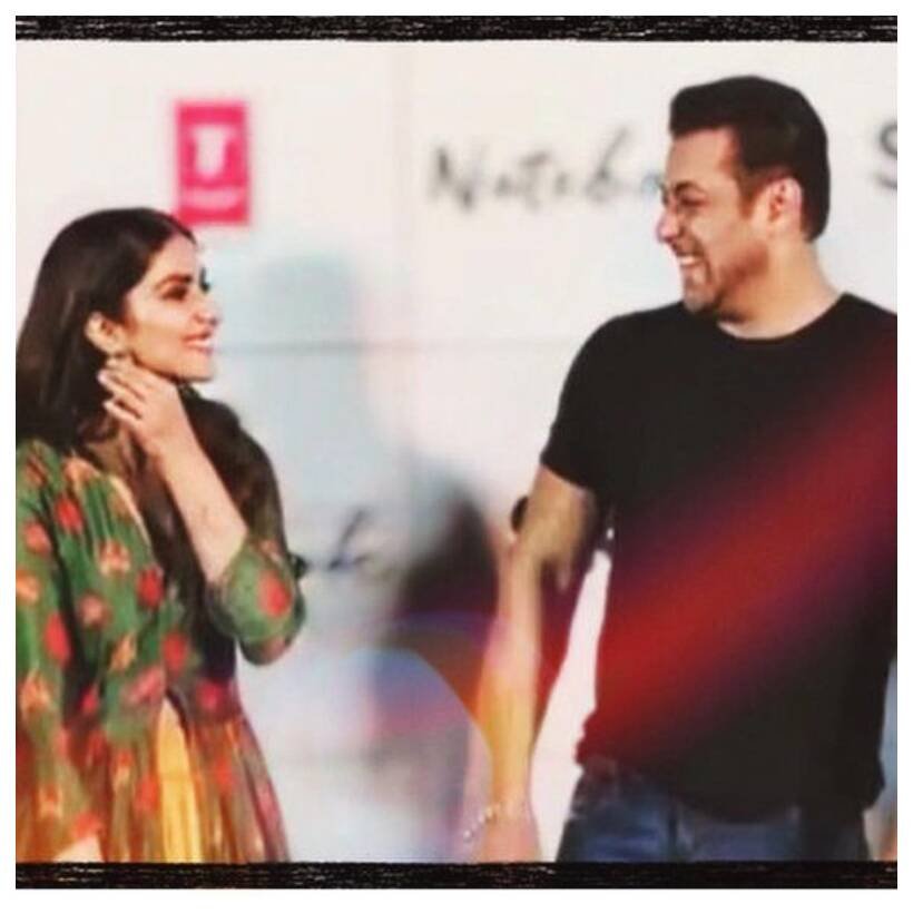 Salman smiling with Pranutan Bahl