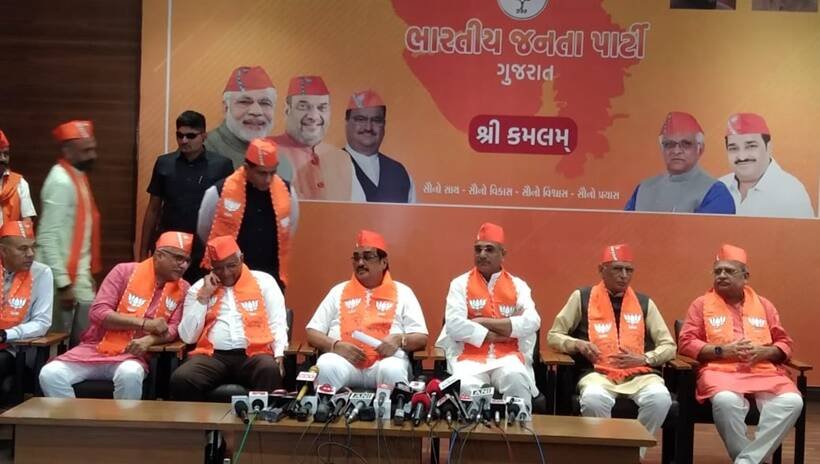 बीजेपी ने 2012 में जहां 115 सीटें जीती थीं तो वहीं 2017 में यह आंकड़ा 99 पर आ गया था। (Express photo by Chitral Khambati)