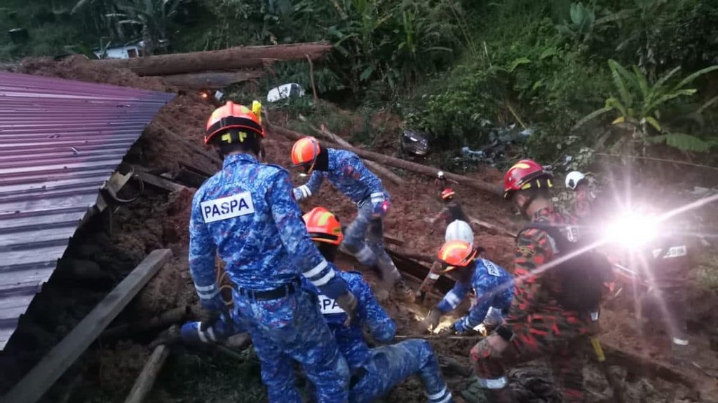 malaysia landslide | malaysia kalampur landslide news | malaysia news