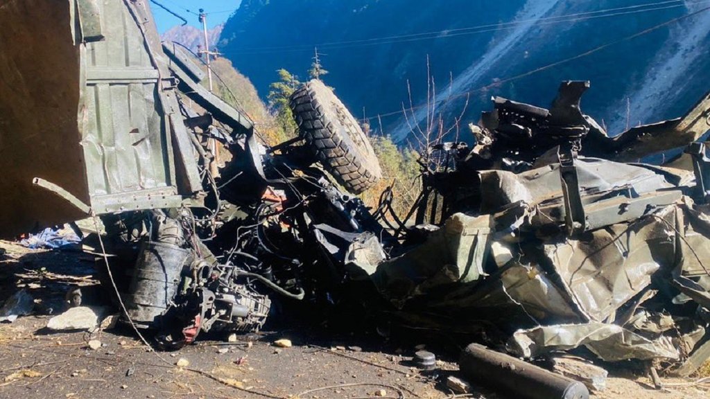 sikkim accident | sikkim road accident | army truck accident
