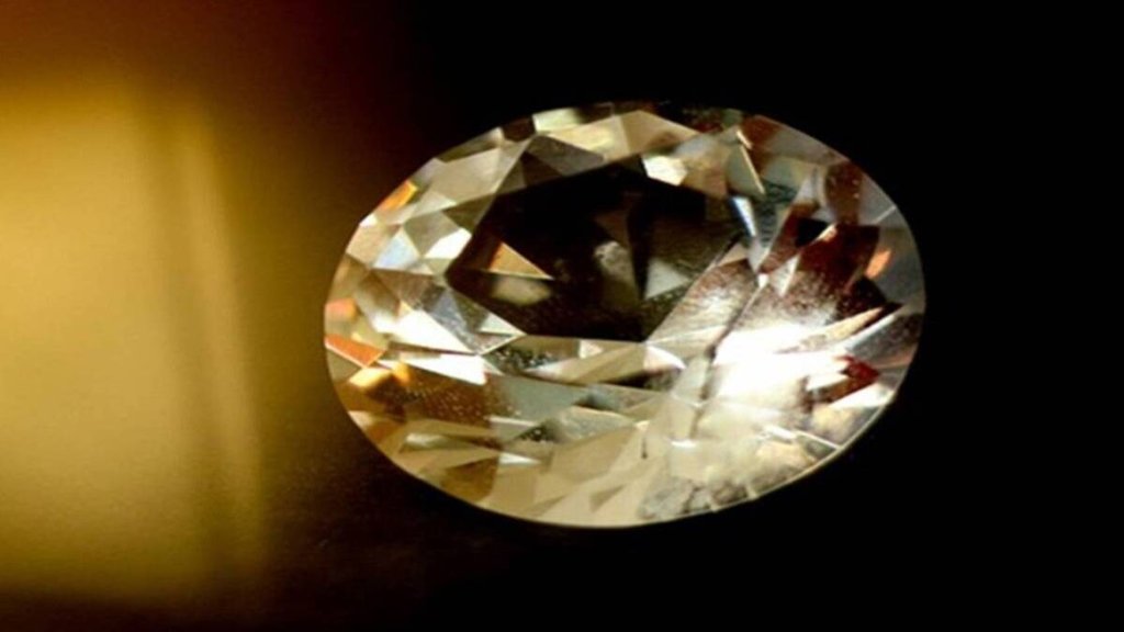 white pukhraj benefits, white pukhraj ke labh