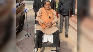 shashi tharoor | shashi tharoor on wheelchair | shashi tharoor news
