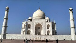 Taj Mahal News: ताज महल से वसूला जाएगा 1 करोड़ या कुर्की की चेतावनी, आगरा निगम ने ASI को भेजा प्रॉपर्टी टैक्स नोटिस
