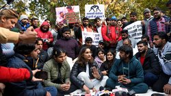 Wrestlers Protest: बृजभूषण शरण सिंह ने महिला पहलवानों का यौन शोषण किया, विनेश फोगाट ने कहा- मुझे जान से मारने की धमकी मिली