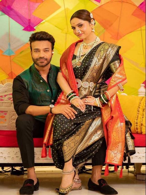 ANKITA LOKHANDE ROMANTIC POSE WITH HUSBAND