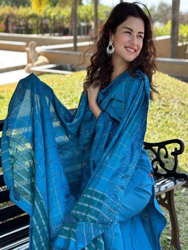 AVNEET KAUR - ISHQ RANG KA