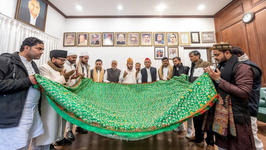 Akhilesh Yadav| Akhilesh Yadav Photo| Akhilesh Yadav Muslim| Akhilesh Yadav Jansatta|