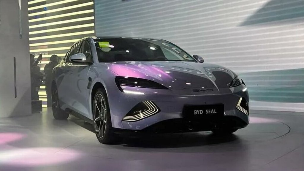 BYD Seal । BYD । Auto Expo 2023 । Auto Expo New Electric Cars । Auto Expo BYD