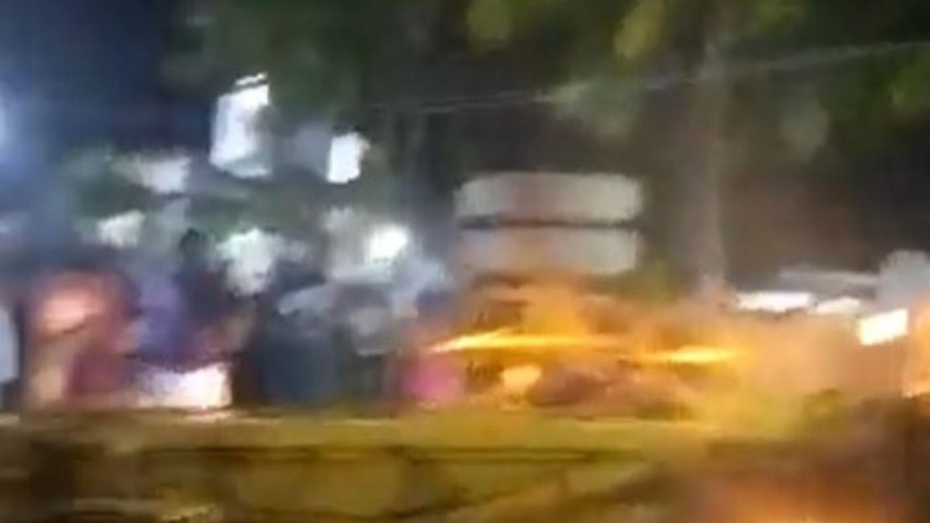 Tamil Nadu | Temple Festival | Crane Collapse Tamil Nadu | Temple Festival | Crane Collapse