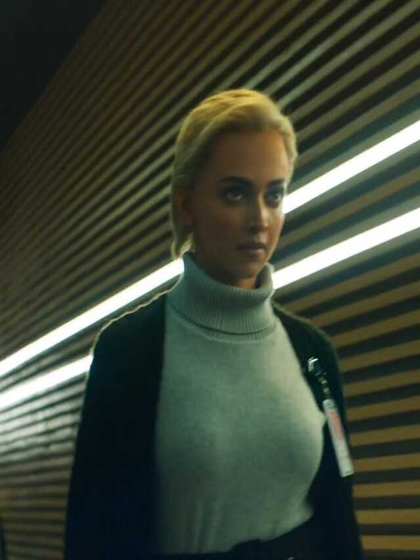 DEEPIKA APDUKONE GOT TROLLED FOR GOLDEN HAIR