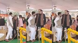 Video: योगी आदित्यनाथ के सामने अल्पसंख्यक मंत्री को मोहसिन रजा ने दिया धक्का, कुर्सी के लिए खींचतान देख मजे ले रहे लोग