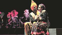 रचनात्मकता और जुनून से बना जाता है कलाकार