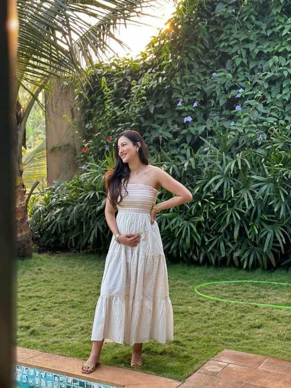 GAUAHAR KHAN FLAUNTED HER BABY BUMP