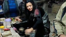 TMC MP महुआ मोइत्रा ने शेयर क‍िया सड़क क‍िनारे चाय बनाते वीड‍ियो, यूजर्स ने क‍िए ऐसे कमेंट्स
