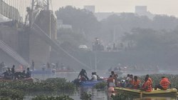 Morbi Bridge Collapse: गुजरात हाई कोर्ट ने 2 आरोपी टिकट क्लर्कों को दी जमानत, मोरबी पुल हादसे में हुई थी 135 लोगों की मौत