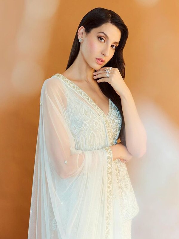 NORA FATEHI IN DESI SWAG