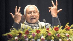 Bihar: महिलाएं रोक नहीं पाती और मर्द रुकते नहीं… Population Control पर बोले नीतीश कुमार, भाजपा ने कहा- बिहार की इमेज बिगाड़ रहे CM