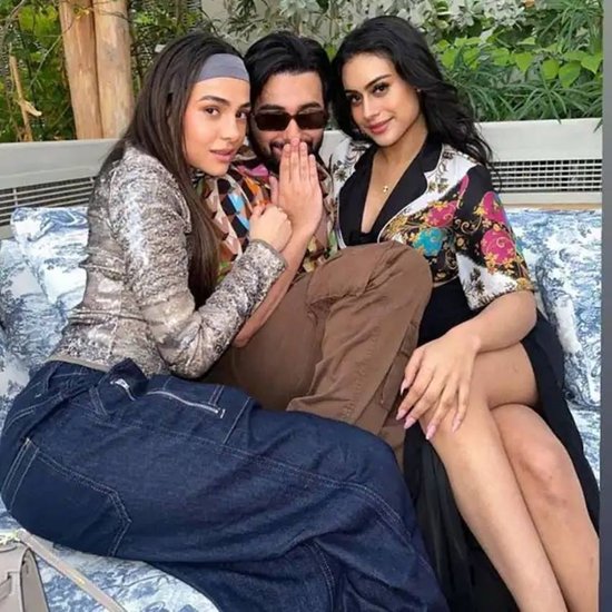 Nysa Devgan with friends