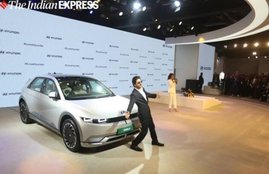 Pathaan, Shahrukh Khan, Auto Expo