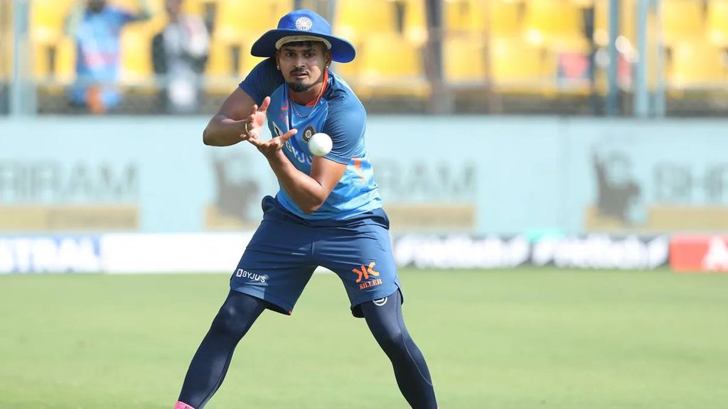 Shreyas Iyer | Shreyas Iyer Ruled Out | Shreyas Iyer back injury | Rajat Patidar |