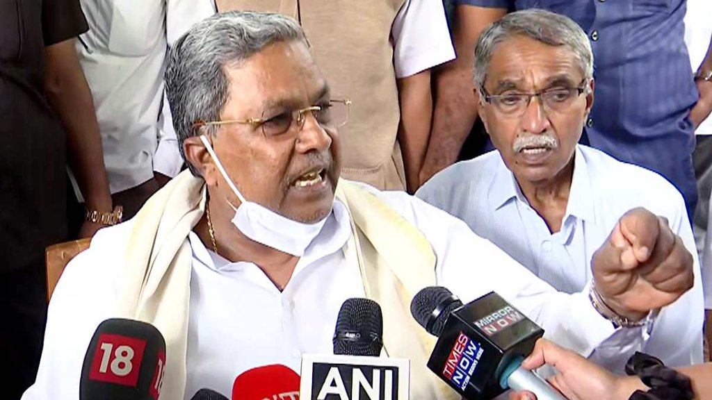 Karnataka politics, Karnataka congress leader, Book on Siddaramaiah