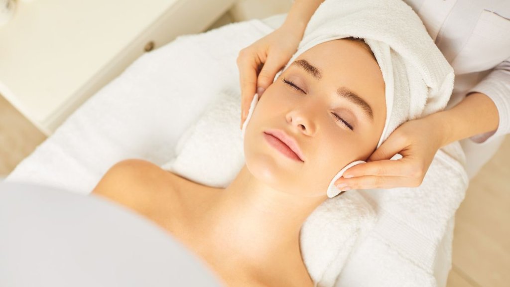 camphor for skin, camphor for skin, camphor oil for skin