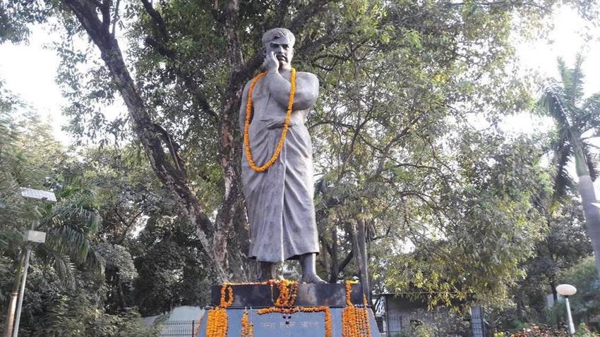 Chandrashekhar Azad Statue
