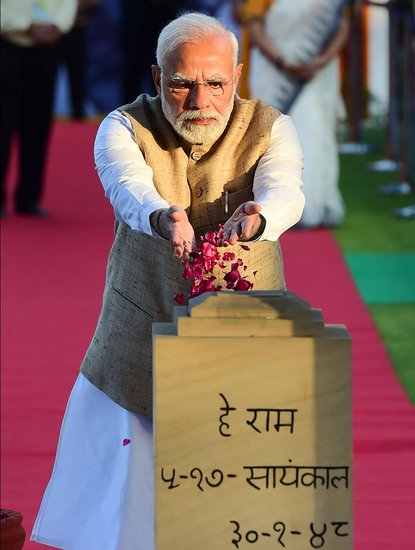 Narendra Modi paying Tributes