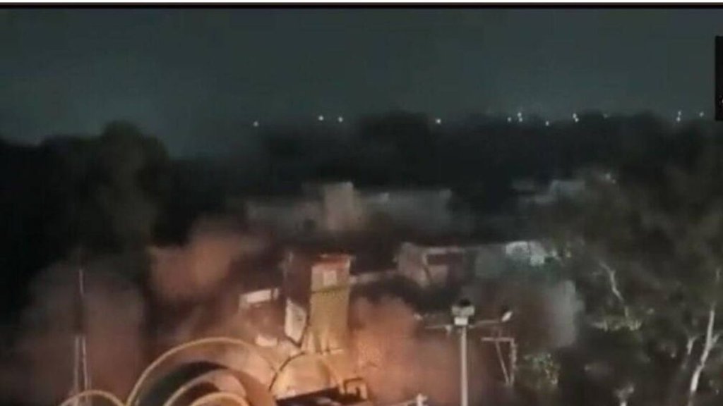 madhya pradesh| bulldozer|