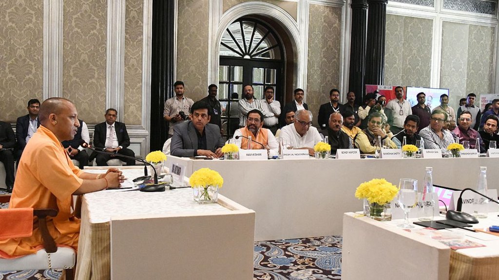 Yogi Mumbai Photo| Yogi Adityanath Photo| UP CM Yogi| UP CM Mumbai|