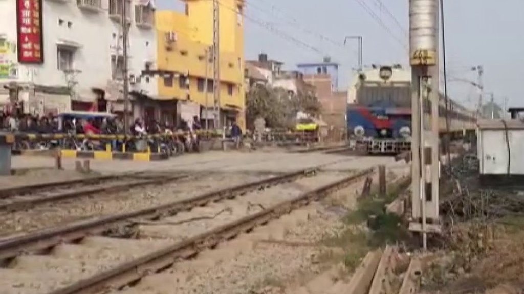 buxar train stopped| nitish kumar| bihar
