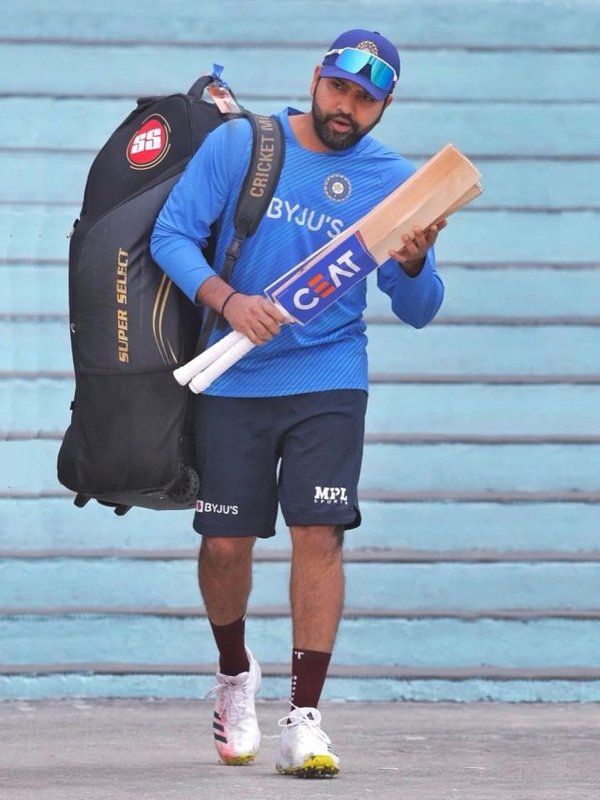 ROHIT SHARMA HAS A HABIT TO FORGET THINGS - SEE THE LIST HERE