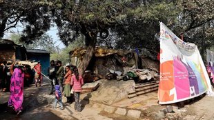 delhi slum| Dhaula Kuan slum|