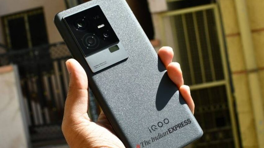 iQOO 11 Selfie camera, iQOO 11 chipset