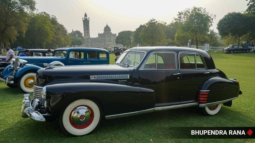 vintage cars in Lakshmi Vilas palace
