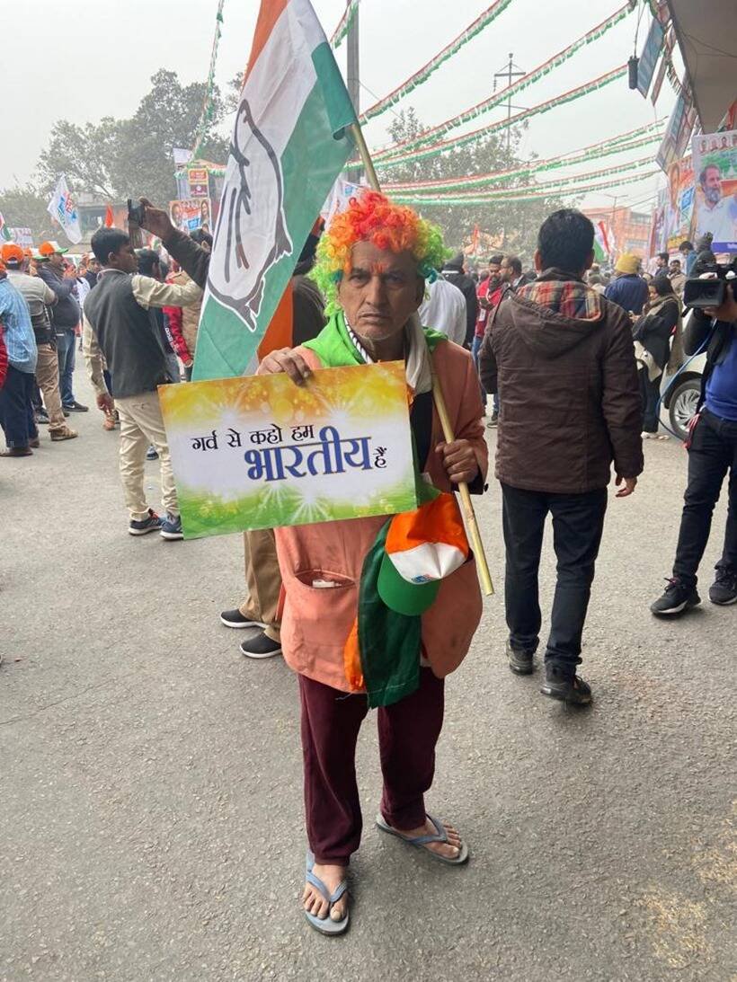 राहुल गांधी की यह यात्रा दोबहर बाद यूपी के लोनी जिले में दाखिल हुई। तीन दिनों तक यात्रा यूपी के में चलेगी।(Express photo)