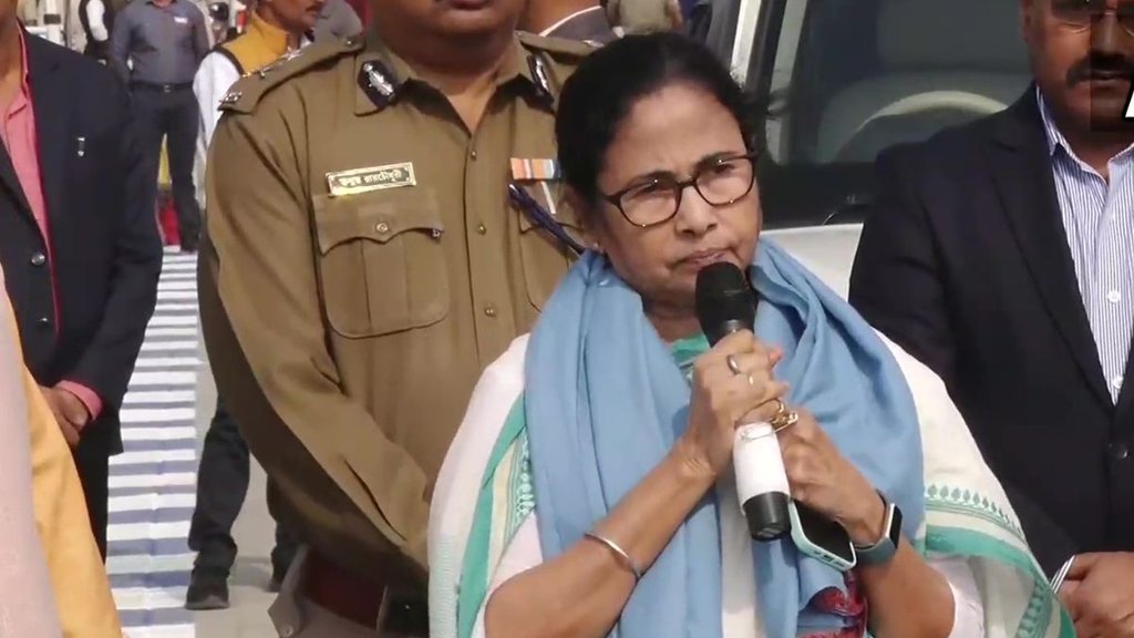 mamata banerjee| vande bharat